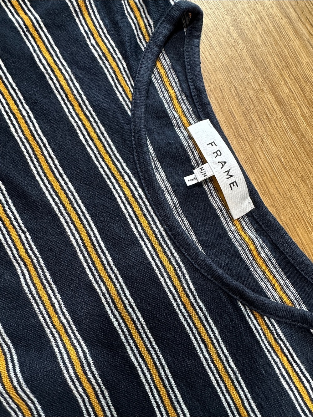 Frame 100% Linen Navy Striped Tee Size Medium - Picture 2 of 7
